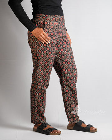 AJRAKH STRAIGHT black design
