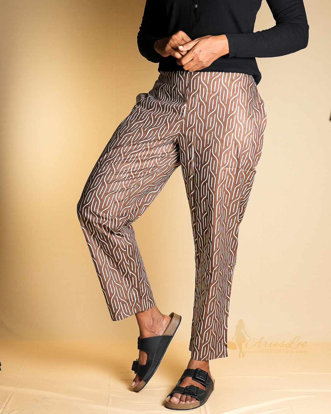 PRINTED STRAIGHT PANTS-BROWN