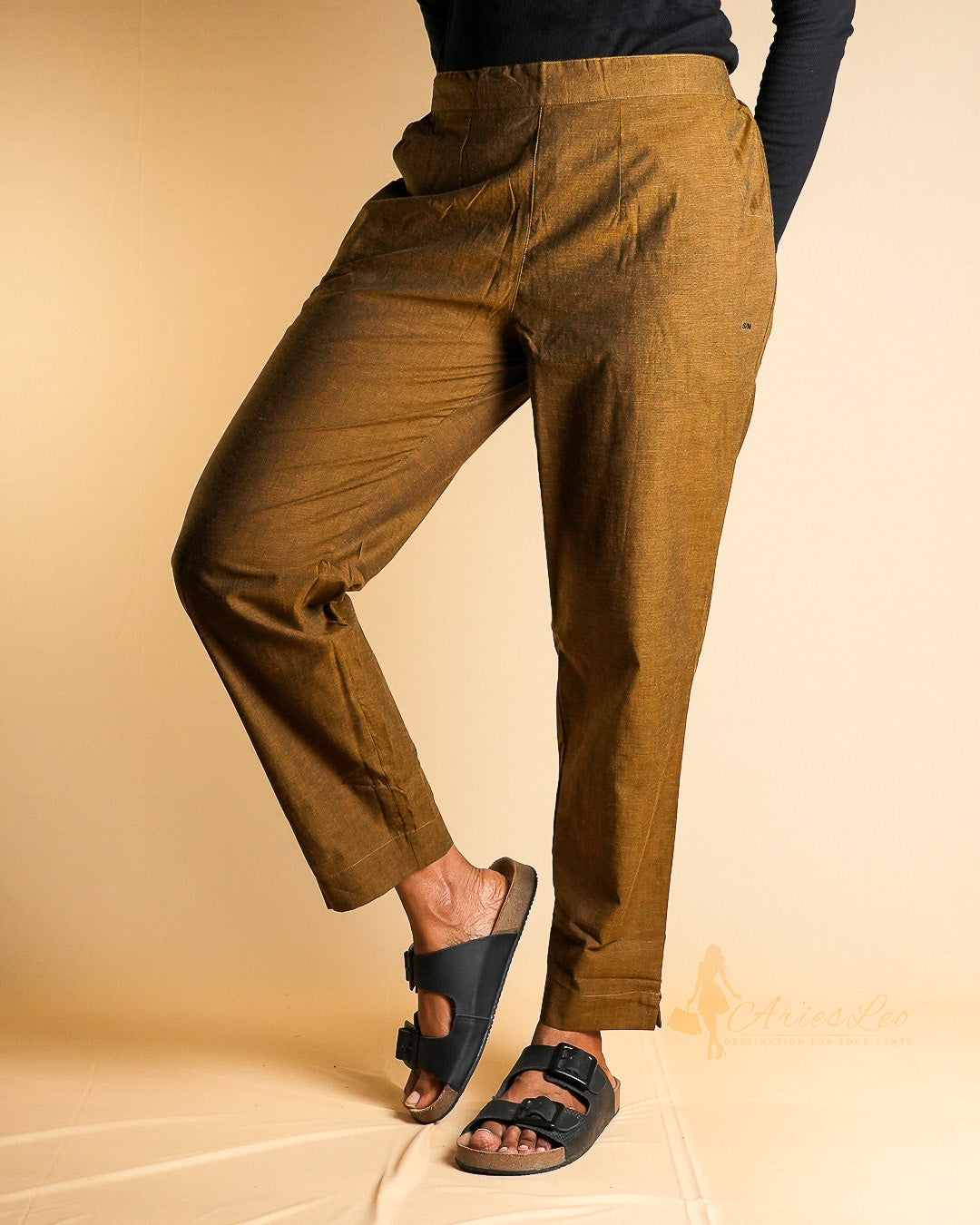 Plain straight cut pant -HENNA GREEN